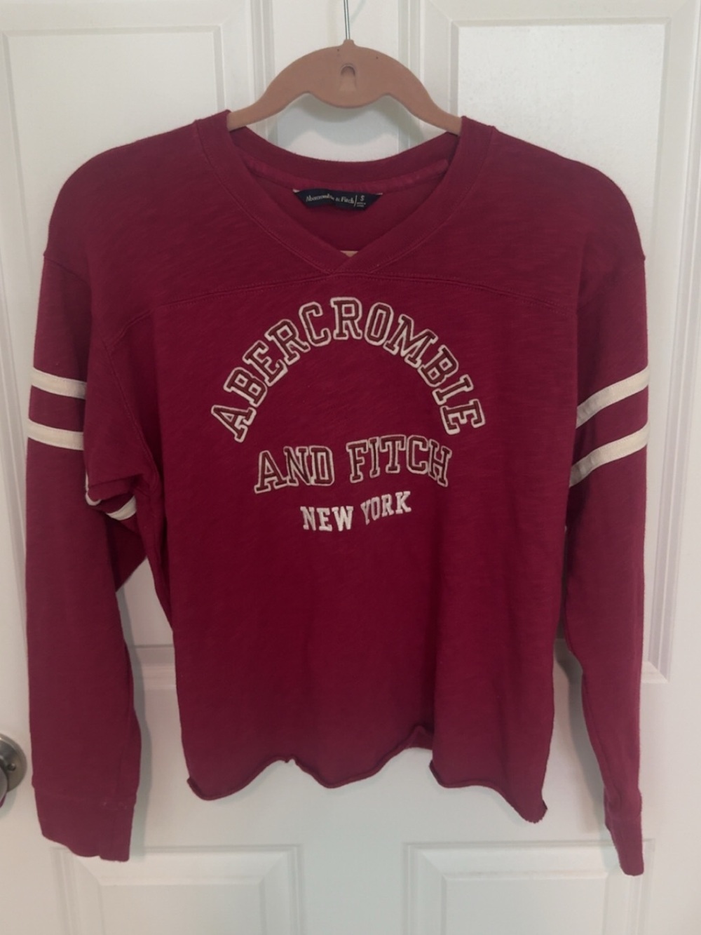 Abercrombie & Fitch Berry Crewneck Sweatshirt